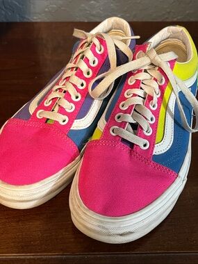 🌈 VANS Women’s Rainbow Sneakers